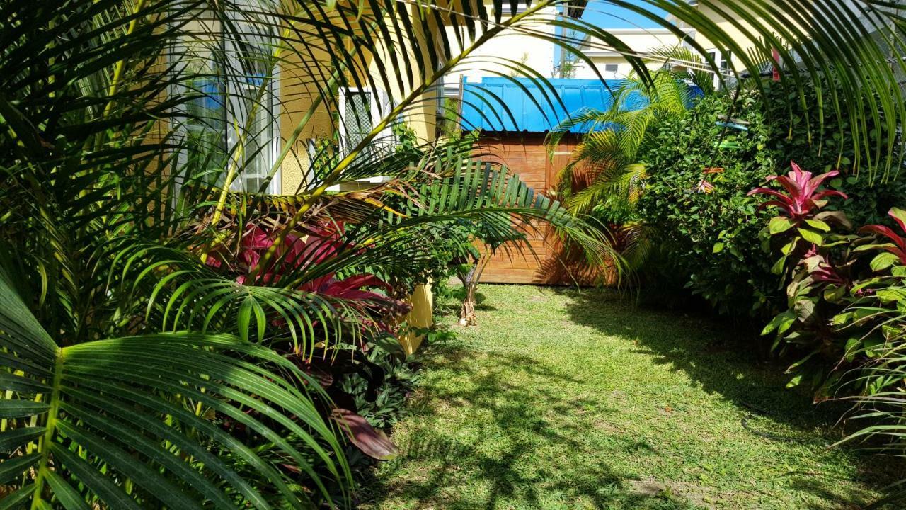 בלו ביי Villa Hibiscus מראה חיצוני תמונה
